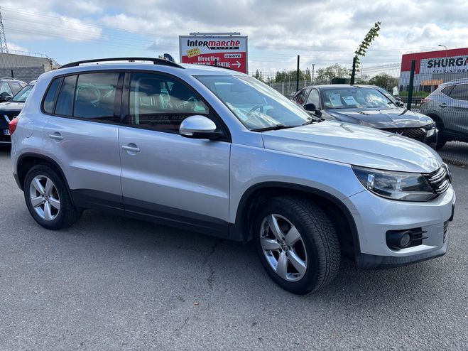 Volkswagen Tiguan (2) 2.0 TDI 140 BLUEMOTION TECHNOLOGY BU Gris de 2013