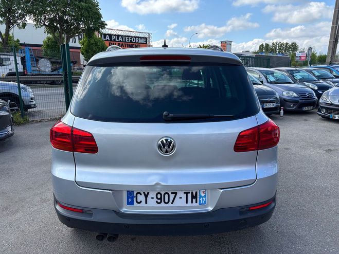Volkswagen Tiguan (2) 2.0 TDI 140 BLUEMOTION TECHNOLOGY BU Gris de 2013