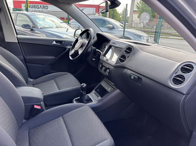 Volkswagen Tiguan (2) 2.0 TDI 140 BLUEMOTION TECHNOLOGY BU Gris de 2013
