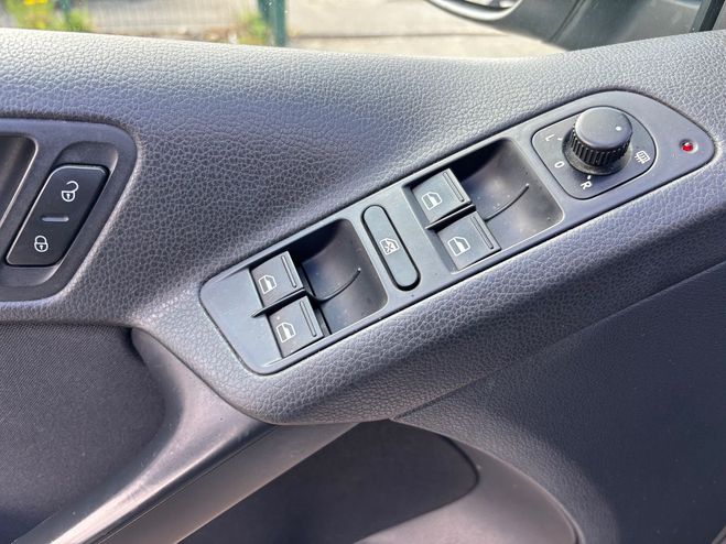 Volkswagen Tiguan (2) 2.0 TDI 140 BLUEMOTION TECHNOLOGY BU Gris de 2013