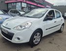 Renault Clio III (2) 1.2 16V 75 AUTHENTIQUE 5P BELLE à Coignires (78)