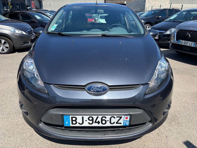 Ford Fiesta V 1250 60 AMBIENTE 5P 70000KM Gris fonc de 2011