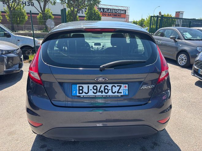 Ford Fiesta V 1250 60 AMBIENTE 5P 70000KM Gris fonc de 2011