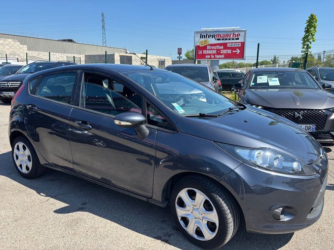 Ford Fiesta V 1250 60 AMBIENTE 5P 70000KM Gris fonc de 2011