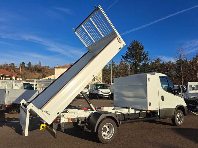 Iveco Daily 35C16 3L BENNE 42500 E HT Blanc de 2024