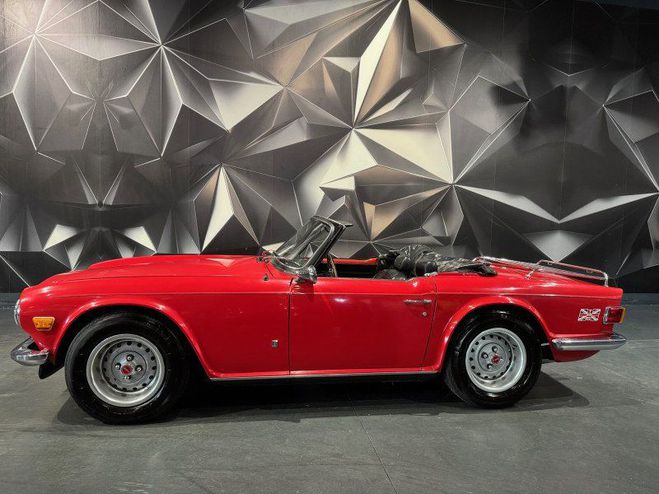 Triumph TR6 CABRIOLET 2498 CM3 152 CH Rouge de 1974