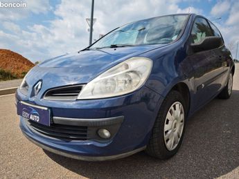 Voir détails -Renault Clio 3 1.5 dci à Brignoles (83)
