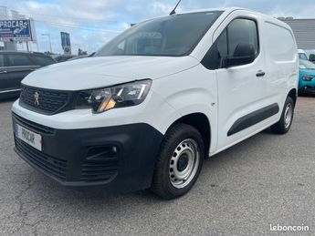  Voir détails -Peugeot Partner STANDART 1.5 BlueHDi 75 PREMIUM 650 KG T à Charmeil (03)