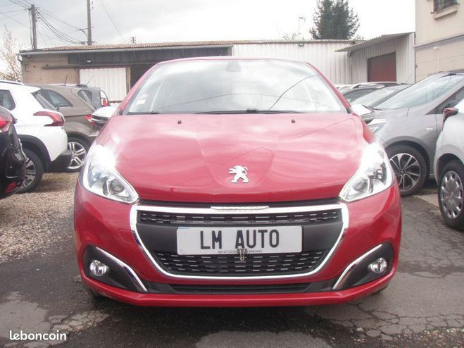 Peugeot 208 (2) 1.2 82 SIGNATURE 5P Rouge de 2019