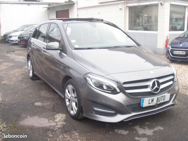 Mercedes Classe B II (2) 180 D SENSATION 7G-DCT Gris de 2015