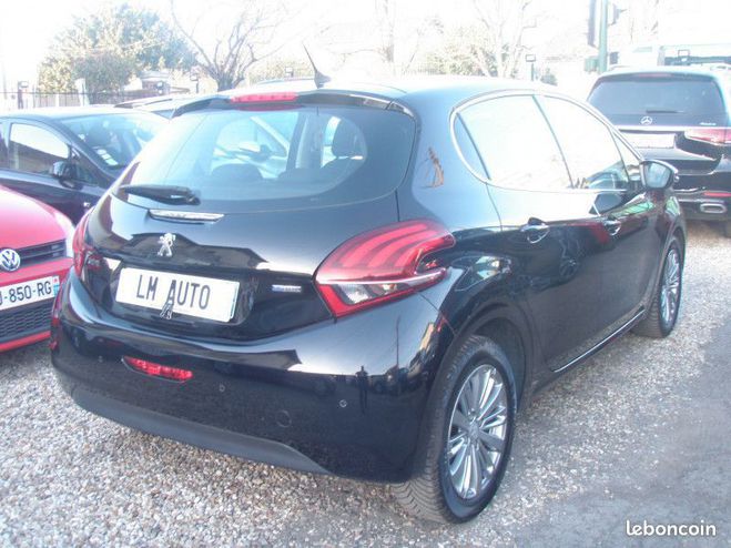 Peugeot 208 (2) 1.2 PURETECH 110 S&S ALLURE 5P Noir de 2016