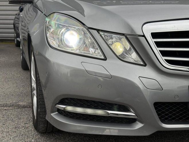 Mercedes Classe E 200 BlueEfficiency BVA 7G-Tronic Plus Av GRIS CLAIR de 2012