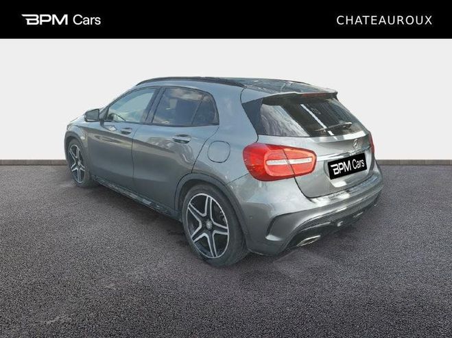 Mercedes Classe GLA 220 d Fascination 7G-DCT Gris Montagne de 2015