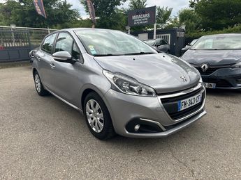  Voir détails -Peugeot 208 BlueHDi 100ch GPS CLIM à  Les Pennes-Mirabeau (13)