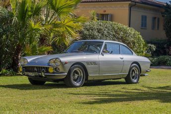  Voir détails -Ferrari 330 GT 2 2 à Nice (06)