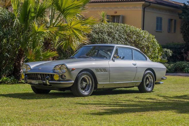 Ferrari 330 GT 2 2  de 1964