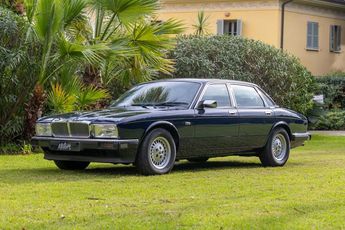  Voir détails -Jaguar Sovereign 4.0 A à Nice (06)