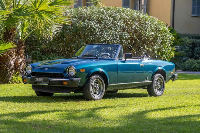 Fiat 124 Spider US sortie grange  de 1981