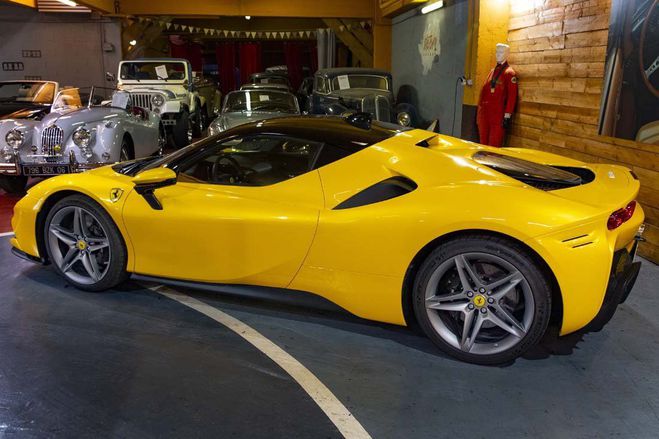 Ferrari SF90 Stradale 4.0 V8 780 ch PHEV  de 2021