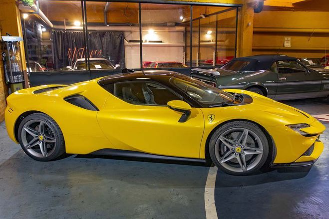 Ferrari SF90 Stradale 4.0 V8 780 ch PHEV  de 2021