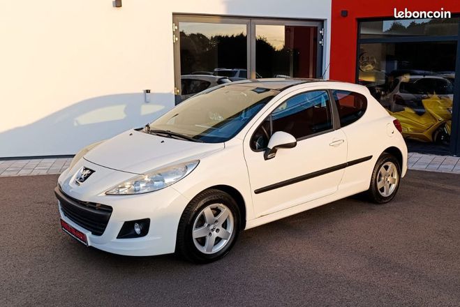 Peugeot 207 Urban Move 1.4 VTi 16V 95ch Blanc de 2010