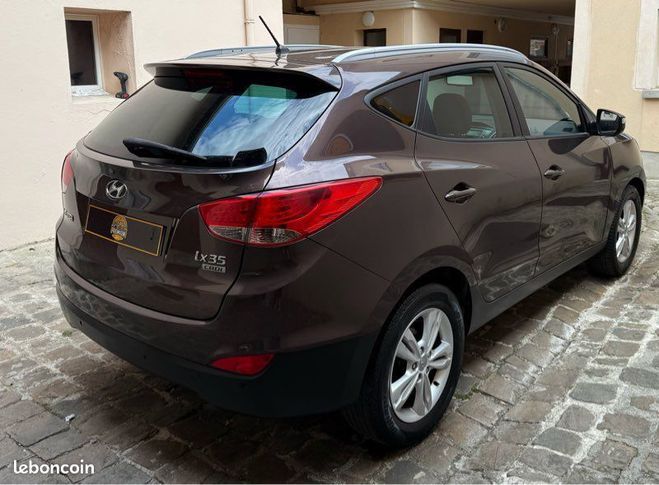 Hyundai Ix35 1.7L CRDI 115cv SUV 4x4 Marron de 2011