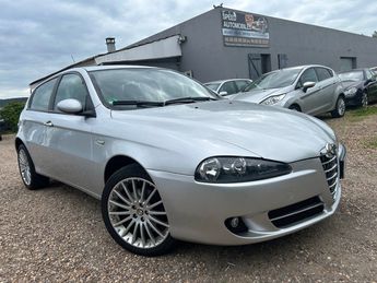  Voir détails -Alfa romeo 147 1.9 JTDM 150 DISTINCTIVE à Uckange (57)