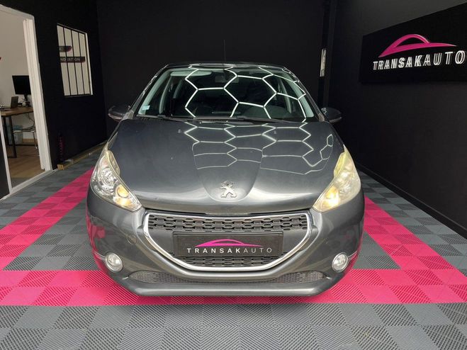 Peugeot 208 1.2 VTi 82ch BVM5 Active 1ERE MAIN / SUI Gris de 2013