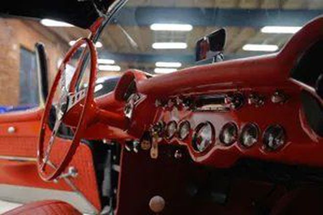 Chevrolet Corvette C1 tout compris hors homologation 4500e Noir de 1956