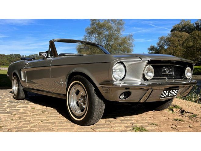 Ford Mustang 1968 4.9L V8 Gris de 1968