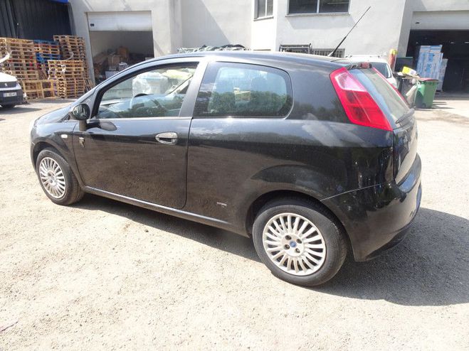 Fiat Grande Punto 1.2 8V 65CH DOLVIA 3P NOIR de 2007