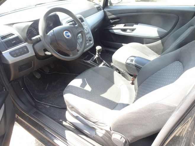 Fiat Grande Punto 1.2 8V 65CH DOLVIA 3P NOIR de 2007