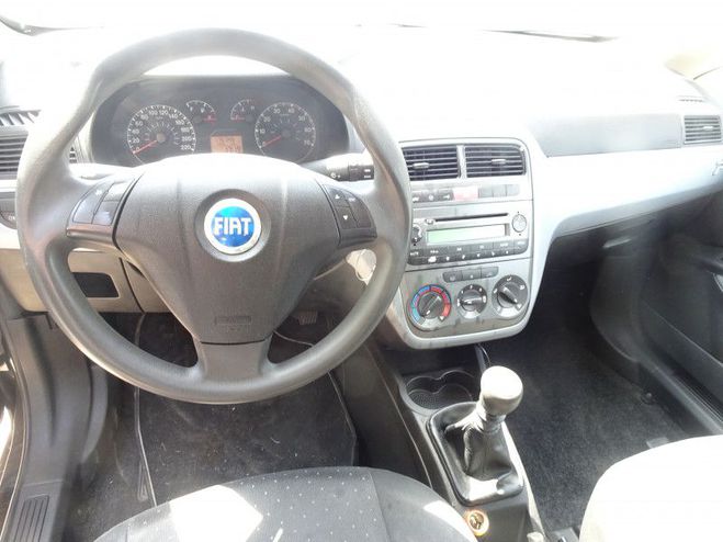 Fiat Grande Punto 1.2 8V 65CH DOLVIA 3P NOIR de 2007