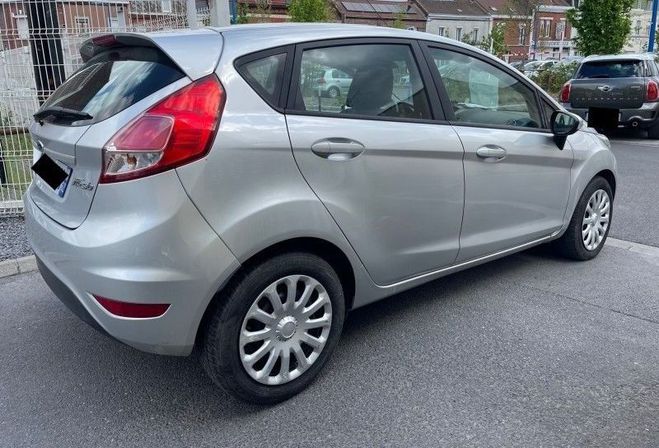 Ford Fiesta 1.5 TDCI 75CH FAP TREND 5P  de 2014