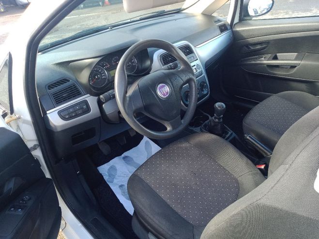 Fiat GRANDE Punto 1.2 8V 65 Team  BLANC de 2009