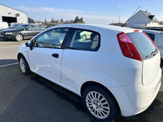 Fiat GRANDE Punto 1.2 8V 65 Team  BLANC de 2009