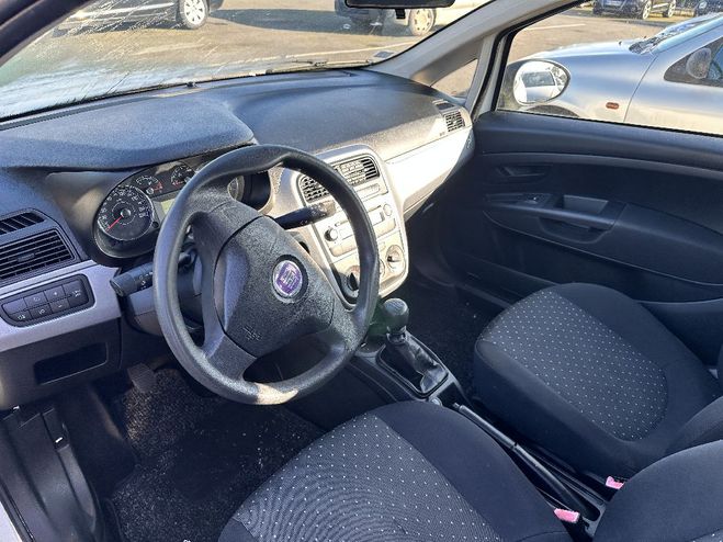 Fiat GRANDE Punto 1.2 8V 65 Team  BLANC de 2009