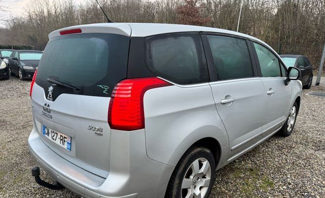 Peugeot 5008 BVA 1,6 HDI 7 places  de 2012