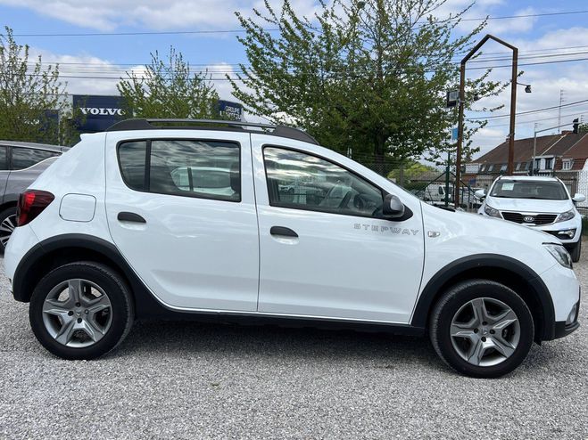 Dacia Sandero 0.9 TCe 90ch Stepway - 19 BLANCHE de 2019