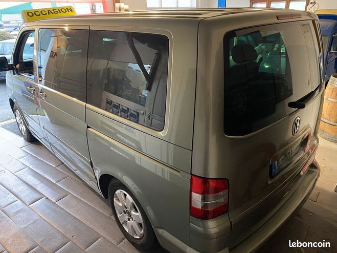 Volkswagen Multivan 2,5 tdi 174 carat bvm6 7 pl Vert de 2005