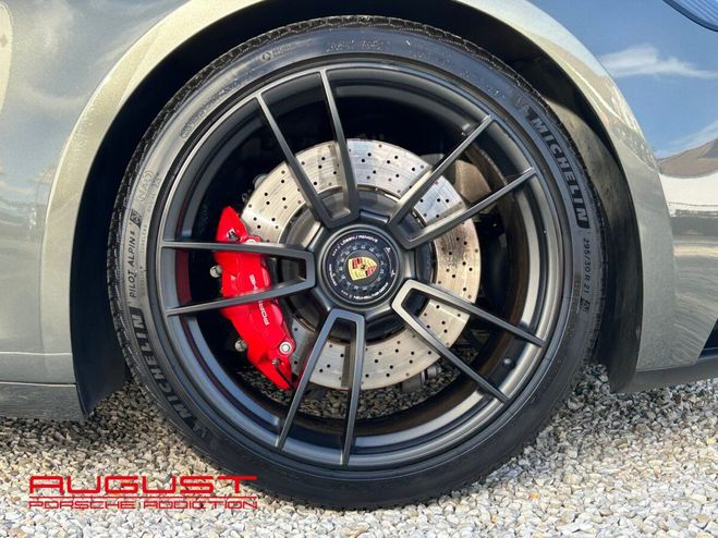 Porsche 911 992 Carrera GTS Vert Aventure de 2024