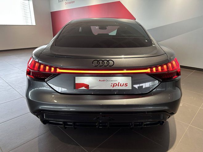 Audi e-tron GT RS 598 ch quattro Gris de 2021