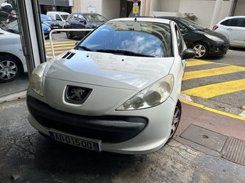  Voir détails -Peugeot 206 1.4 URBAN 5P à Cannes (06)