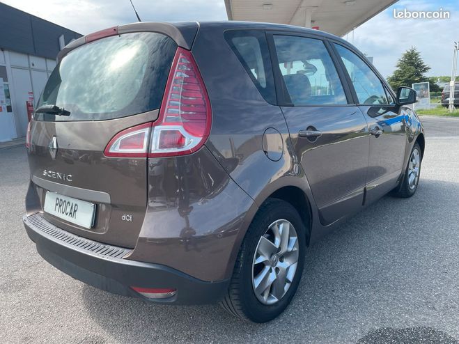 Renault Scenic 1.5 dci 110 expression euro5 Marron de 2011