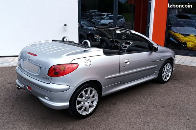 Peugeot 206 CC 1.6 HDi Quicksilver 16V 110ch Gris de 2006
