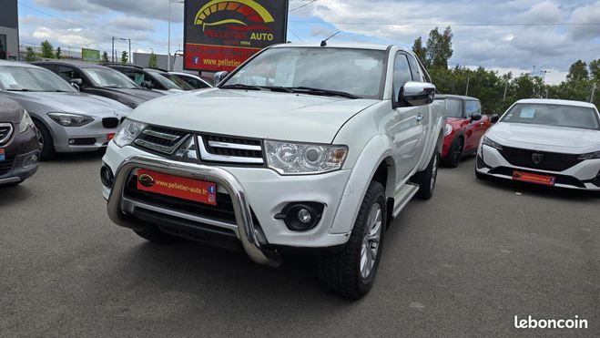 Mitsubishi L 200 2.5 TD 178 DBLE CAB INTENSE Blanc de 2015