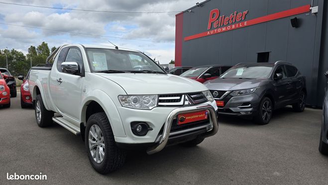 Mitsubishi L 200 2.5 TD 178 DBLE CAB INTENSE Blanc de 2015
