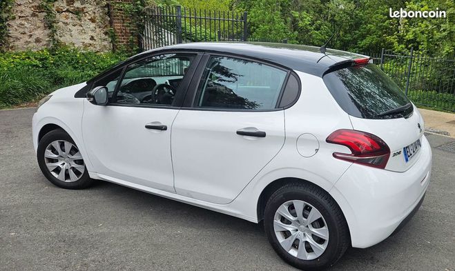 Peugeot 208  Blanc de 2017