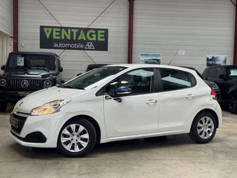  Voir détails -Peugeot 208 PureTech 68ch BVM5 Like à  La Ciotat (13)