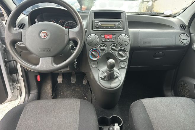 Fiat Panda 1.2 8V 69 ch Dynamic Gris clair de 2011